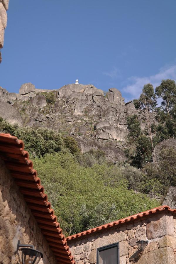 Casa Do Meio Em Quinta De Sao Pedro De Vir-A-Corca Monsanto Exterior foto